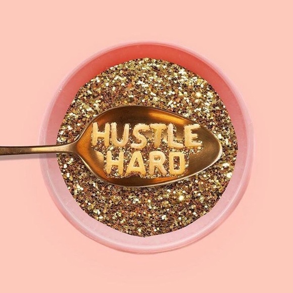 LIKE AND SHARE, GET NOTIFIED WHEN I GO LIVE - Picture 6 of 16